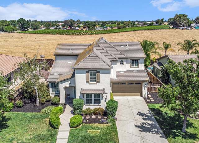 Property at 583 Sawgrass Way, Oakley, CA 94561, 5 beds, 3.5 baths