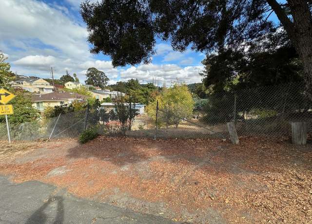 Property at 677 Renfrew Rd, El Sobrante, CA 94803