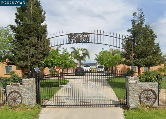 Property at 21305 Glen Oaks Rd, Madera, CA 93638, 4 beds, 3 baths