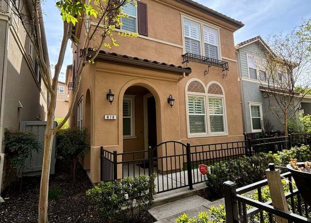 Property at 818 Queen Palm Ln, Brentwood, CA 94513, 3 beds, 2.5 baths