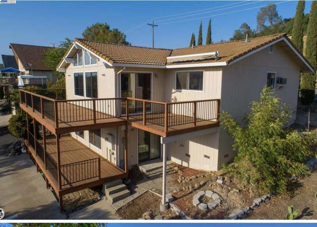 Property at 591 Poker Flt, Copperopolis, CA 95228, 3 beds, 2.5 baths