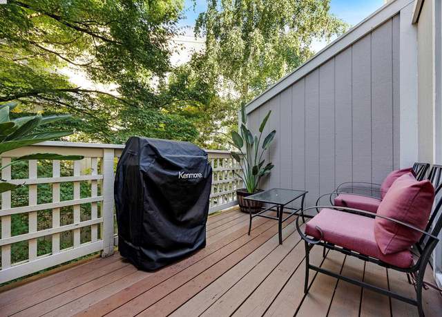 Property at 2719 Oak Rd Unit J, Walnut Creek, CA 94597, 2 beds, 2 baths