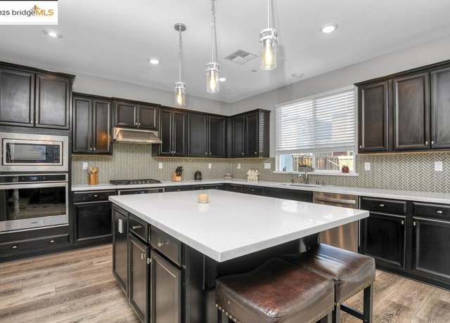 Property at 497 Tintori Ct, Brentwood, CA 94513, 5 beds, 3 baths