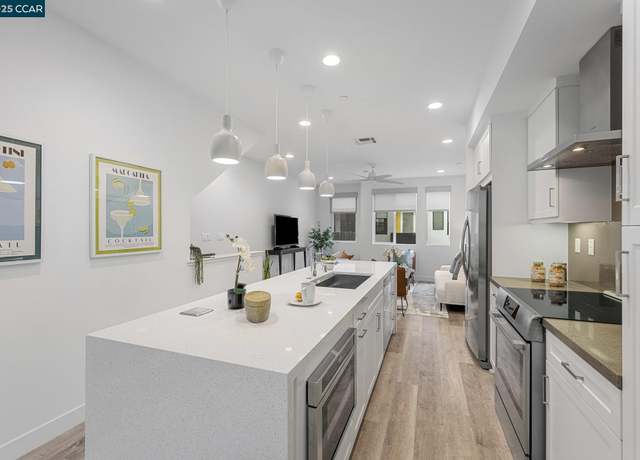 Property at 1514 Prescott St, Oakland, CA 94607, 2 beds, 2.5 baths