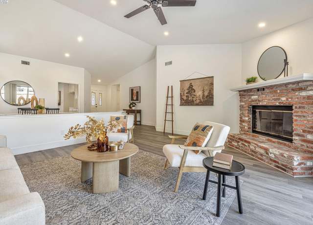 Property at 1070 Porter Dr, Roseville, CA 95678, 3 beds, 2 baths