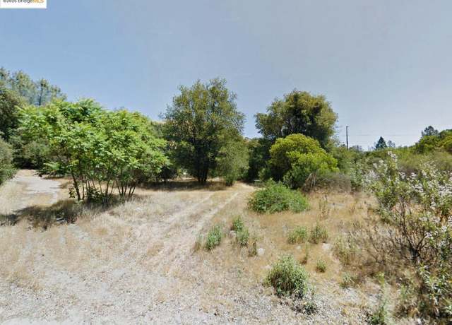 Property at 3322 6th St, Clearlake, CA 95422