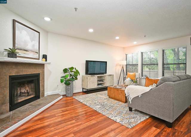 Property at 3279 Mt Diablo Ct #1, Lafayette, CA 94549, 2 beds, 2.5 baths