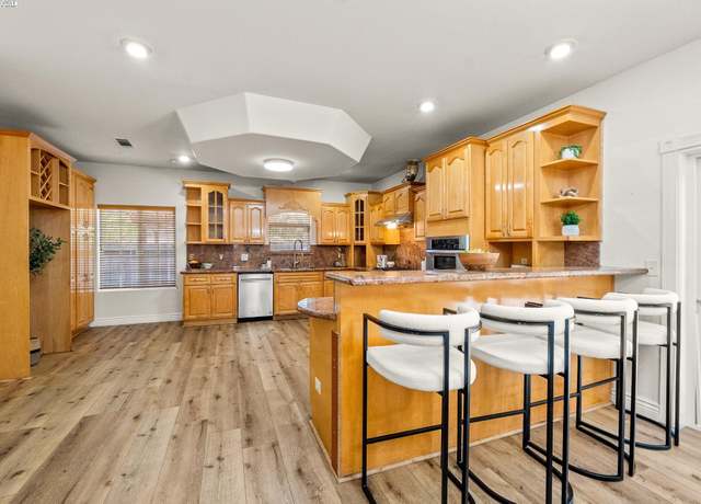 Property at 6176 Thomas Ave, Newark, CA 94560, 5 beds, 6 baths