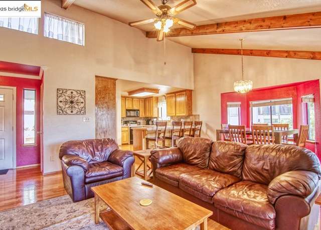 Property at 12518 Pine Brook Way, Groveland, CA 95321, 3 beds, 3 baths