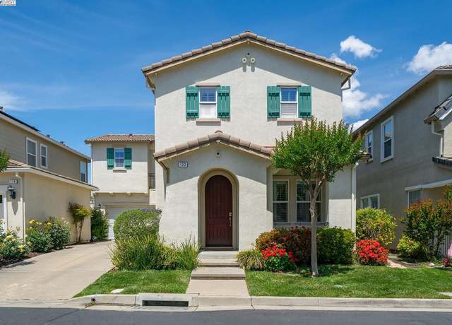 Property at 122 Center Ct, Danville, CA 94506, 4 beds, 2.5 baths