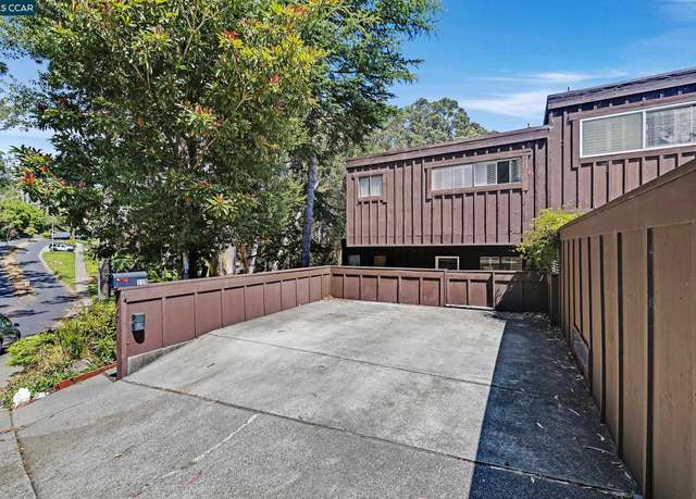 Property at 119 Lincoln Dr, Sausalito, CA 94965, 2 beds, 2.5 baths