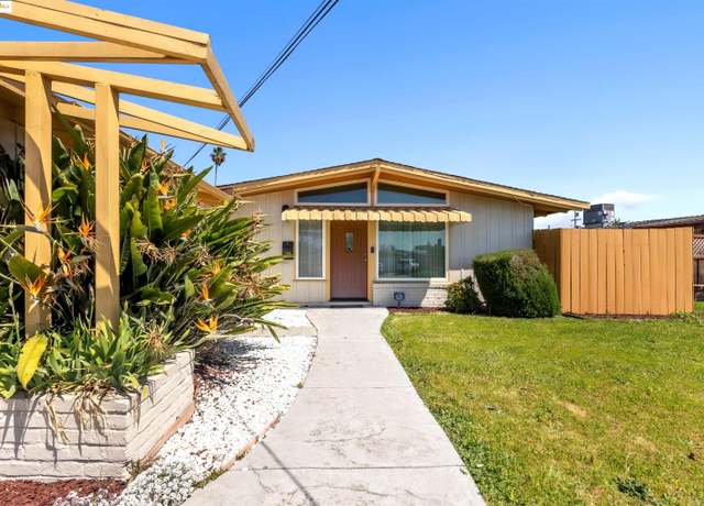 Property at 27716 Calaroga Ave, Hayward, CA 94545, 3 beds, 2 baths