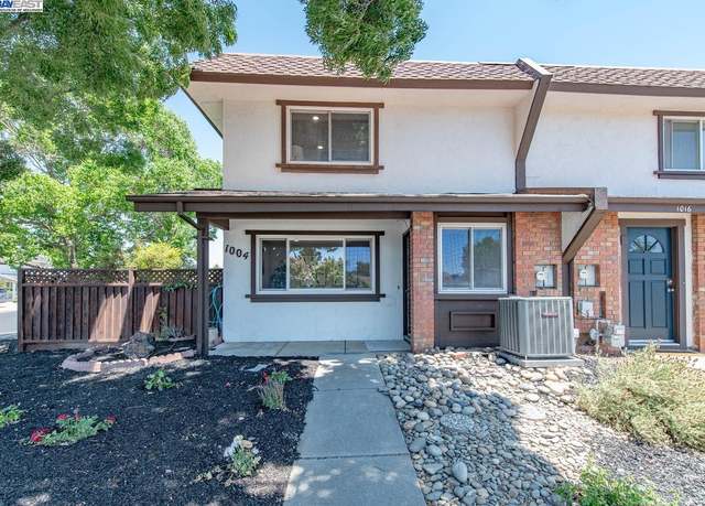Property at 1004 Vienna St, Livermore, CA 94550, 3 beds, 1.5 baths