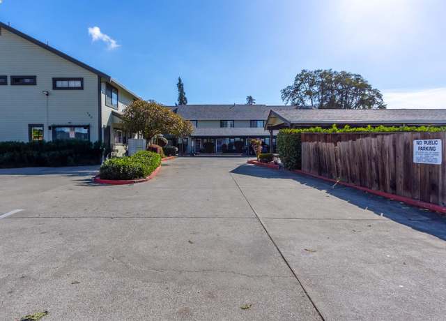 Property at 389 Laurel Ave #4, Hayward, CA 94541, 3 beds, 2.5 baths