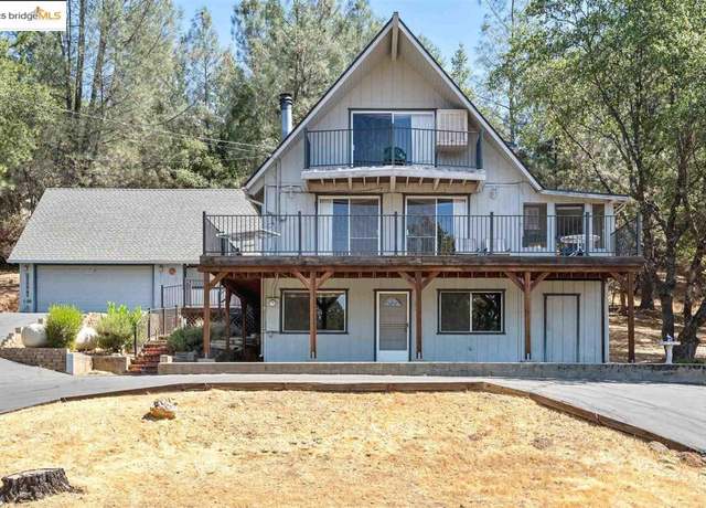 Property at 12595 Cresthaven Dr, Groveland, CA 95321, 3 beds, 3 baths