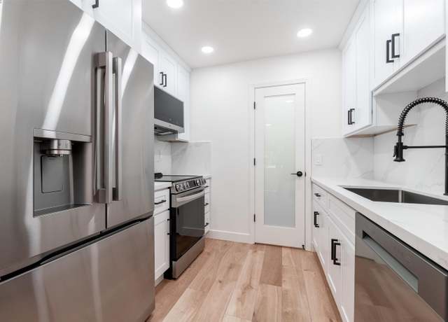 Property at 373 Caliente Cir, San Leandro, CA 94578, 2 beds, 2 baths