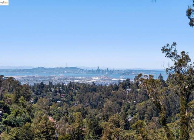 Property at 88 Oakwood Ct, Oakland, CA 94611