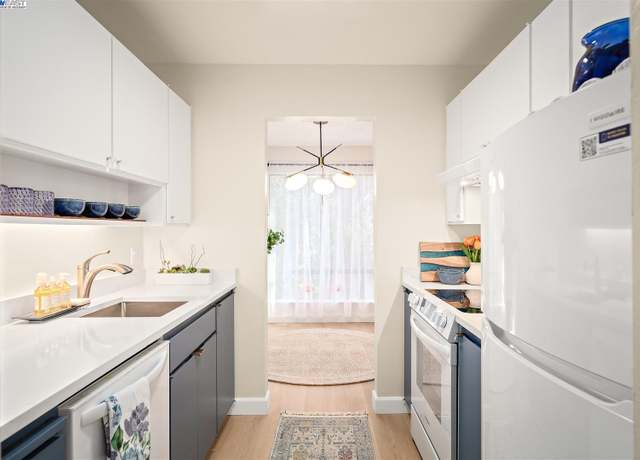 Property at 430 N Civic Dr #313, Walnut Creek, CA 94596, 1 bed, 1 bath
