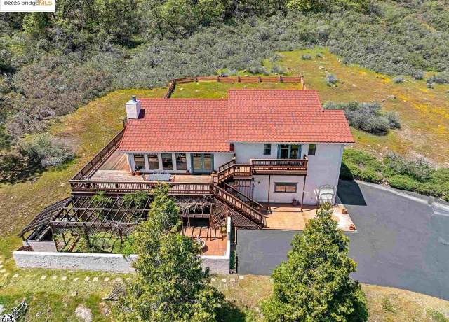 Property at 22320 Sanger, Twain Harte, CA 95383, 4 beds, 3 baths