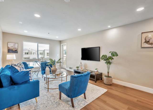 Property at 6400 Christie Ave #3404, Emeryville, CA 94608, 2 beds, 2 baths