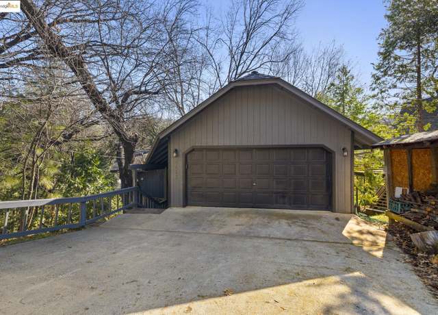 Property at 21543 Eel River Dr, Sonora, CA 95370, 4 beds, 3.5 baths