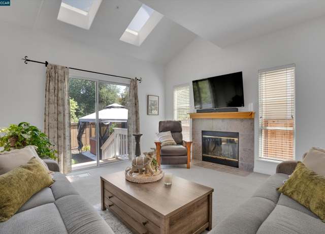 Property at 123 Williamson Ct, Martinez, CA 94553, 4 beds, 2.5 baths