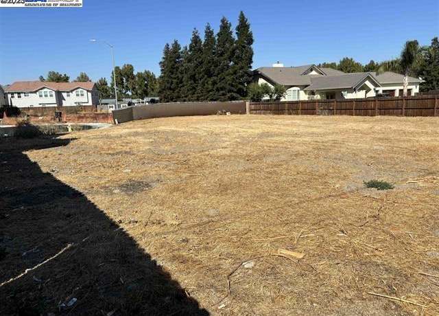 Property at 418 Cose Ln, Tracy, CA 95377