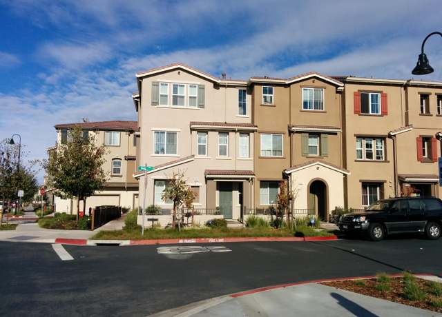 Property at 622 Moss Way, Hayward, CA 94541, 4 beds, 3.5 baths