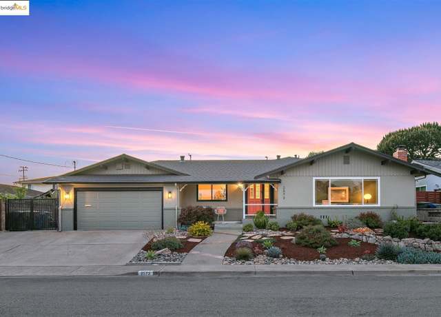 Property at 2573 Lakeview Dr, San Leandro, CA 94577, 3 beds, 3 baths