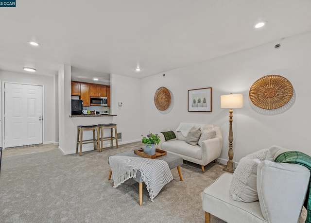 Property at 29573 Highgate Dr #322, Hayward, CA 94544, 1 bed, 1 bath