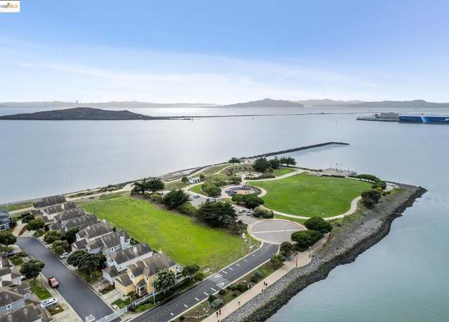 Property at 102 Waterview Dr, Richmond, CA 94804, 3 beds, 2.5 baths
