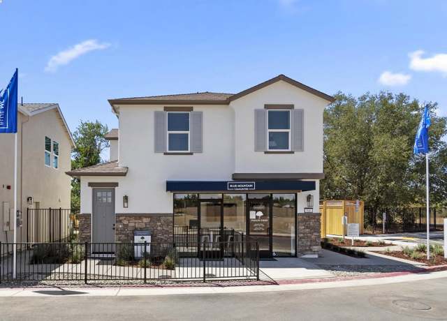 Property at 874 Pecan Tree Ln, Galt, CA 95632, 3 beds, 2.5 baths