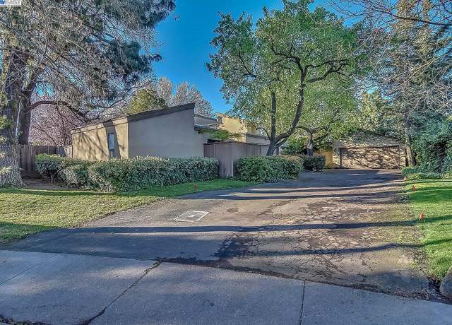 Property at 5529 Sandpiper Ct, Stockton, CA 95207, 7 beds, 4.5 baths