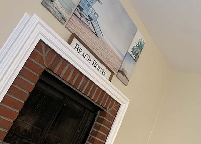 Property at 22192 Rim Pointe Unit 6B, Lake Forest (el Toro), CA 92630, 2 beds, 1 bath