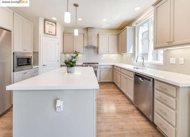 Property at 270 Guthrie Ln, Brentwood, CA 94513, 4 beds, 3 baths