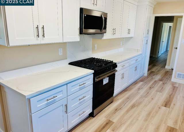 Property at 1011 Harbor View Dr, Martinez, CA 94553, 3 beds, 3 baths