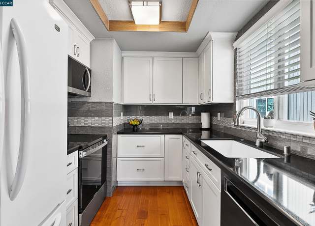 Property at 1817 Shirley Dr, Benicia, CA 94510, 2 beds, 2 baths