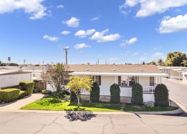 Property at 108 Zartop St, Oakley, CA 94561, 2 beds, 2 baths