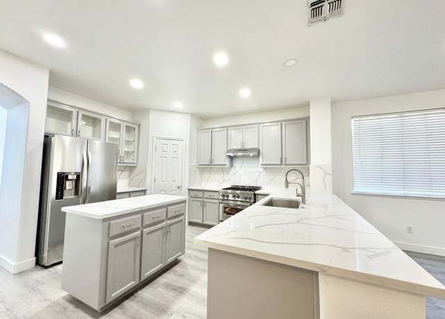 Property at 9516 Sarazen Ct, Patterson, CA 95363, 4 beds, 3.5 baths