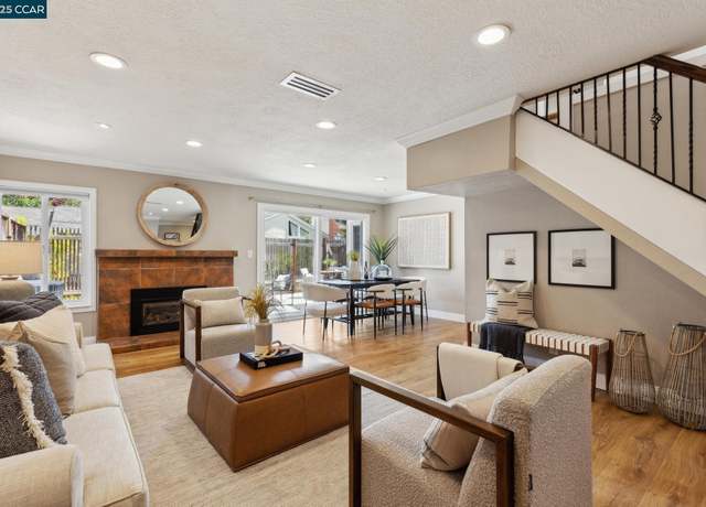 Property at 208 Whitney Ct, Walnut Creek, CA 94598, 3 beds, 2.5 baths