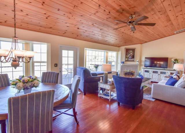 Property at 15830 Ridgefield Ct, Sonora, CA 95370, 4 beds, 3 baths