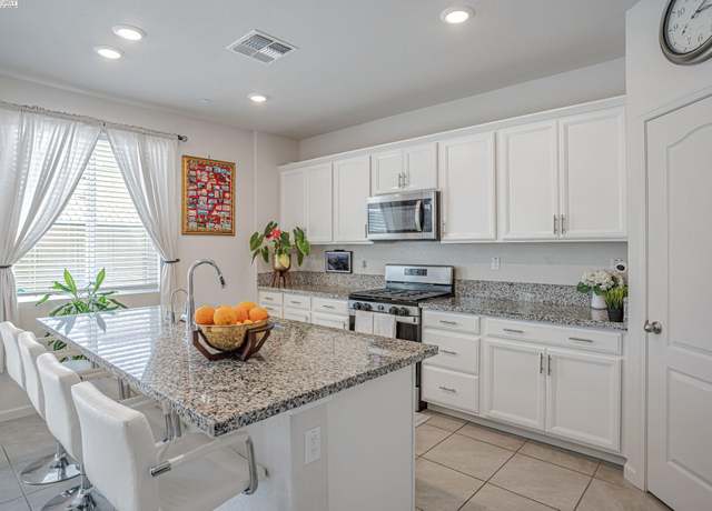 Property at 859 Helmsley Dr, Vacaville, CA 95687, 4 beds, 3 baths