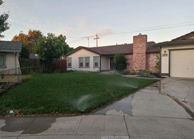 Property at 1272 Eastridge Pl, Manteca, CA 95336, 3 beds, 2 baths