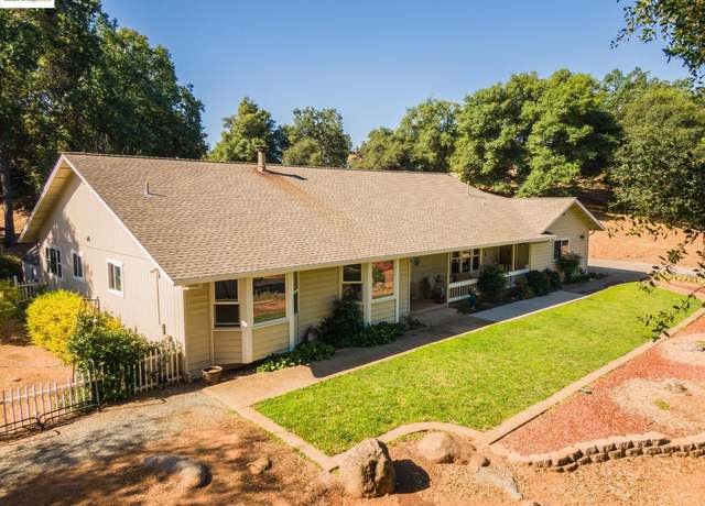 Property at 15811 Bev Barron Rd, Sonora, CA 95370, 3 beds, 2 baths