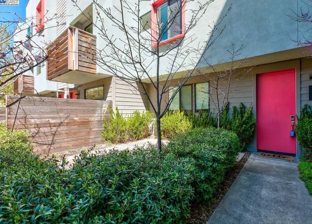 Property at 1528 Prescott St, Oakland, CA 94607, 3 beds, 3.5 baths