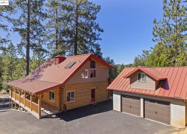 Property at 19913 Pleasantview Dr, Groveland, CA 95321, 3 beds, 3 baths