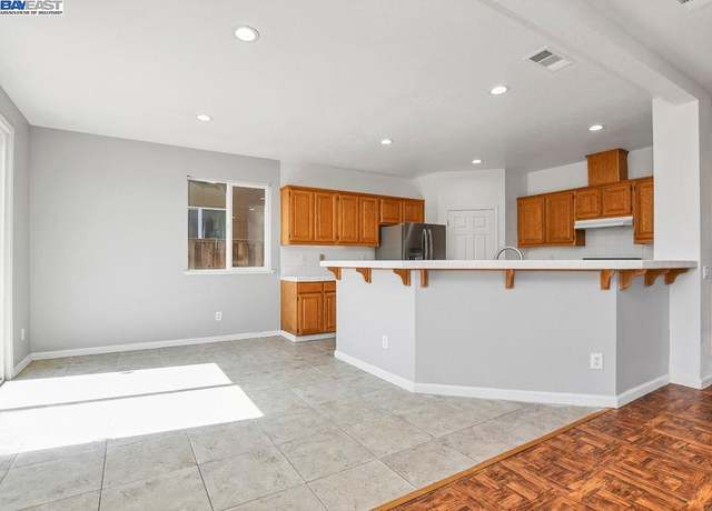Property at 3681 Yacht Dr, Discovery Bay, CA 94505, 4 beds, 2.5 baths