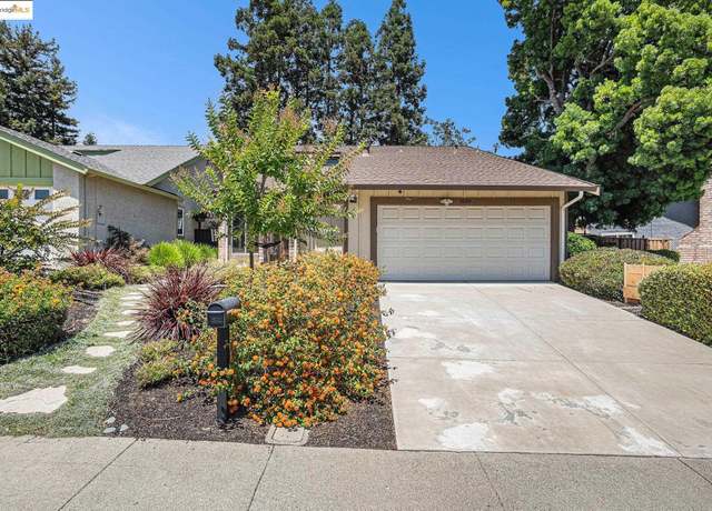 Property at 1039 Village Oaks Dr, Martinez, CA 94553, 3 beds, 2.5 baths
