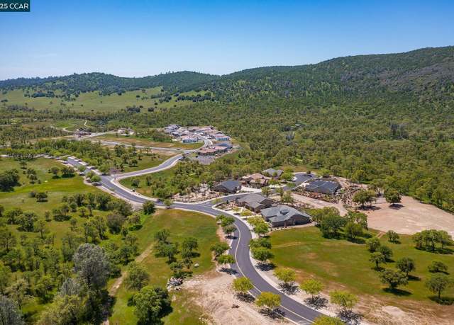 Property at 200 Quail Creek Ter, Copperopolis, CA 95228, 3 beds, 3.5 baths