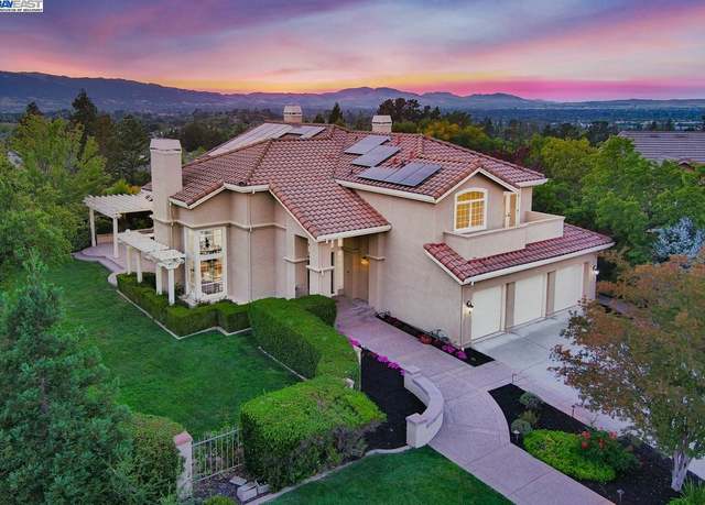 Property at 3650 Locke Ct, Pleasanton, CA 94566, 5 beds, 3.5 baths